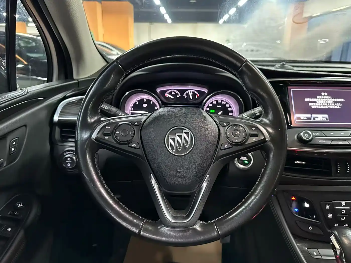 Фото 10 - Buick Envision Plus