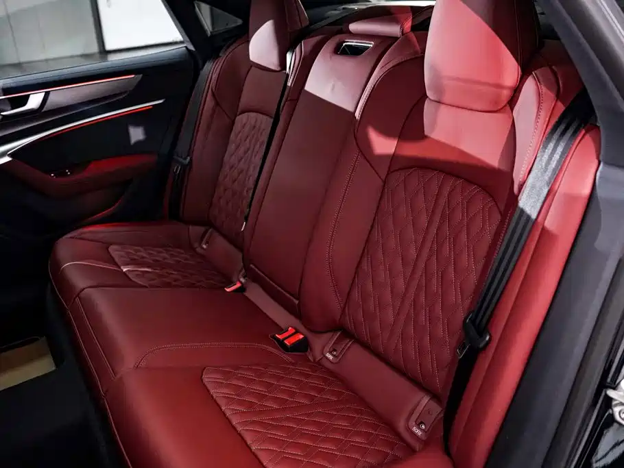 Фото 20 - Audi A7L