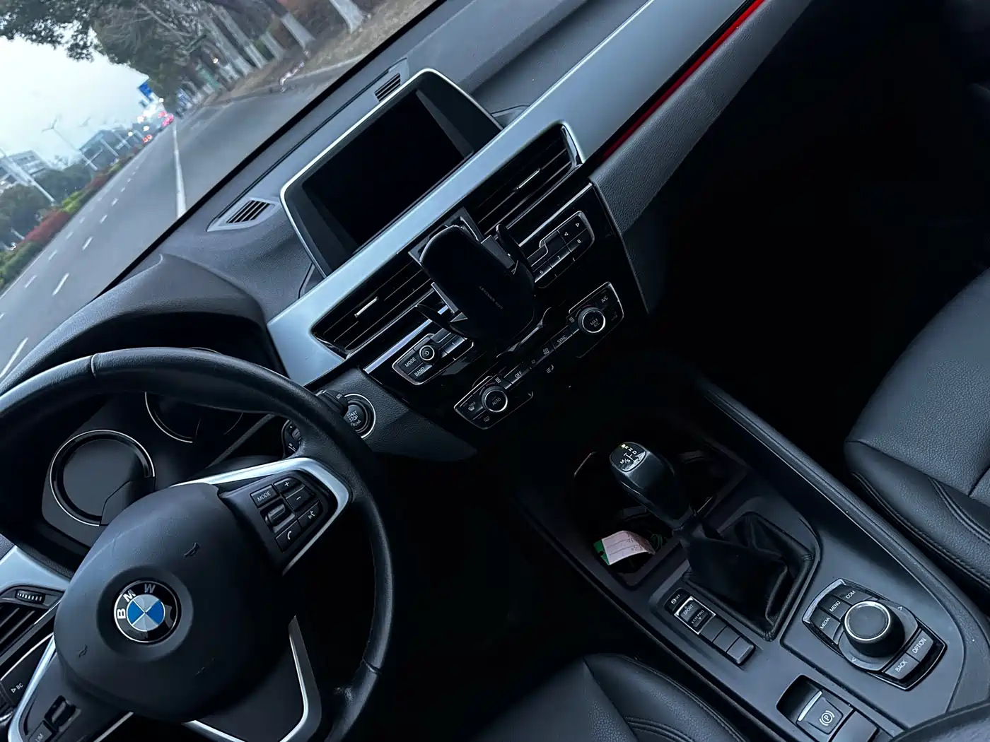 BMW X1 2019 sDrive20Li Leading Model фото 14