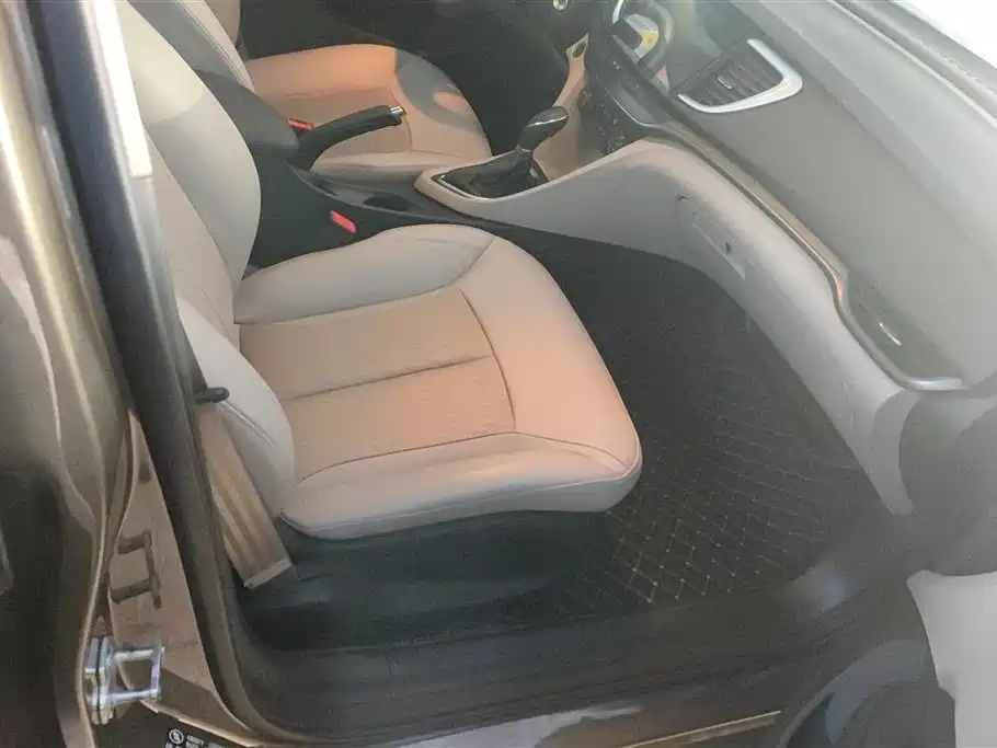 Buick Excelle 2017 15N Automatic Elite фото 8