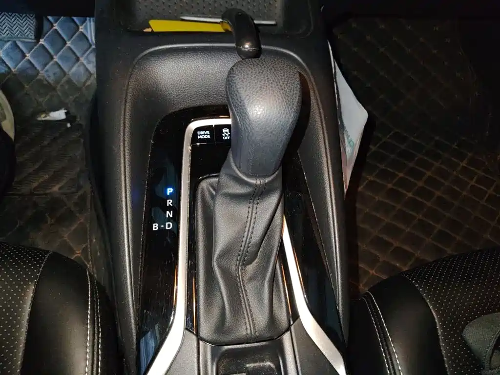 Toyota Corolla 2021 Hybrid 1.8L E-CVT Elite Edition фото 11