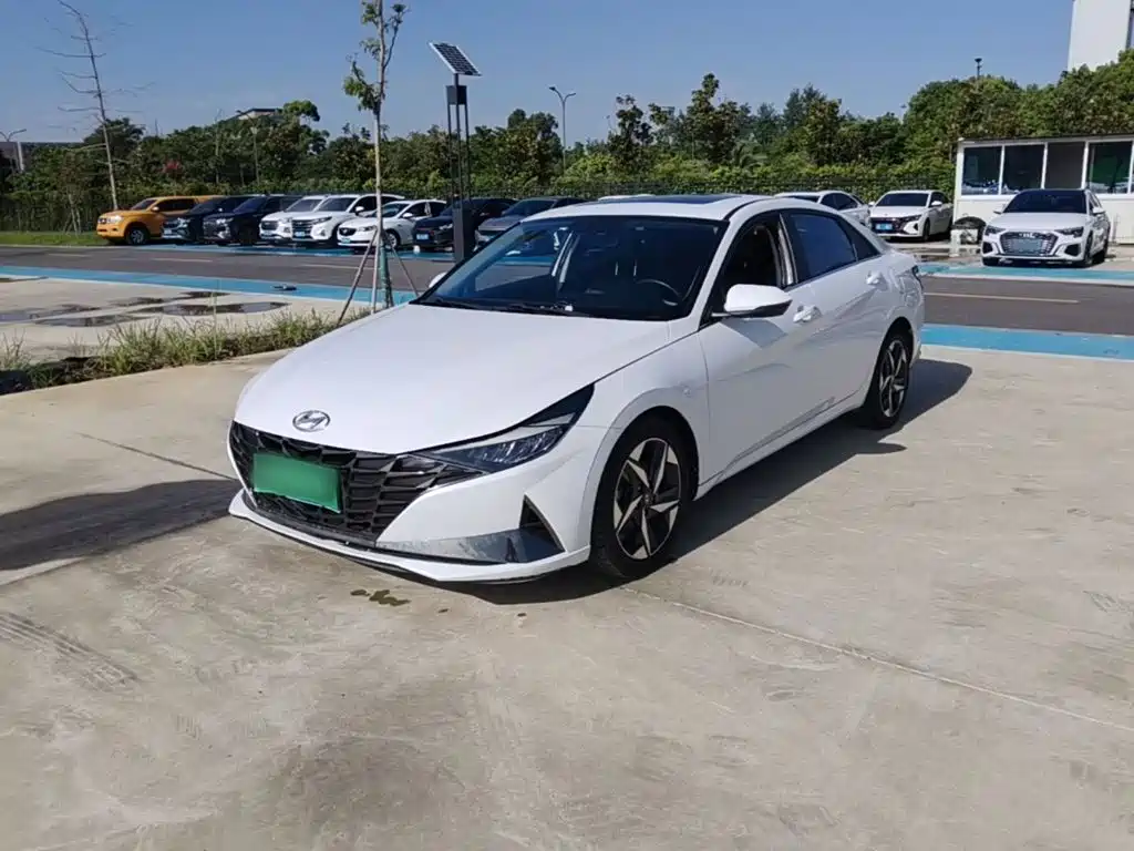 Hyundai Elantra 2022 1.5L CVT GLX Elite Edition