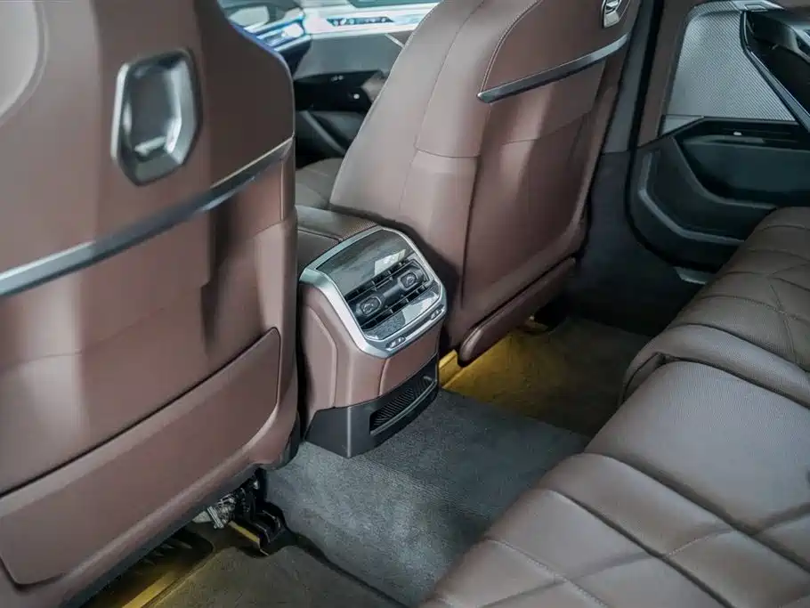 BMW 7 Series 2023 Model 740Li Premium Luxury Package фото 15