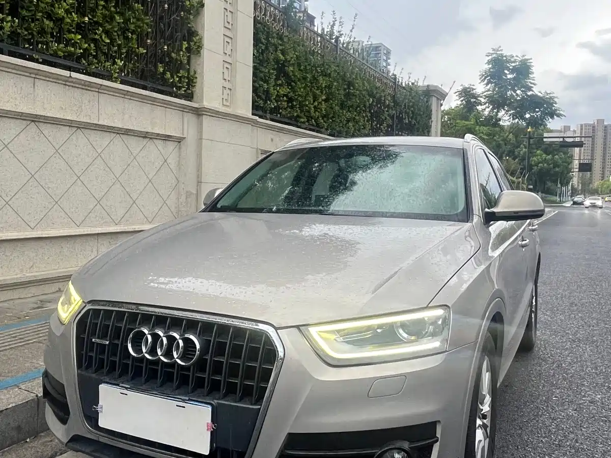 Audi Q3 (Import) 2013 2012 35 TFSI quattro Comfort