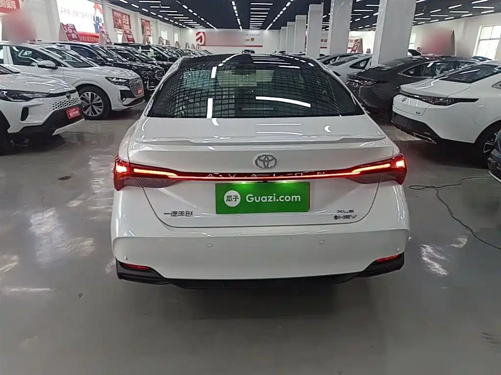 Toyota Avalon 2024 Model Hybrid 2.5L XLE Prestige Edition фото 6