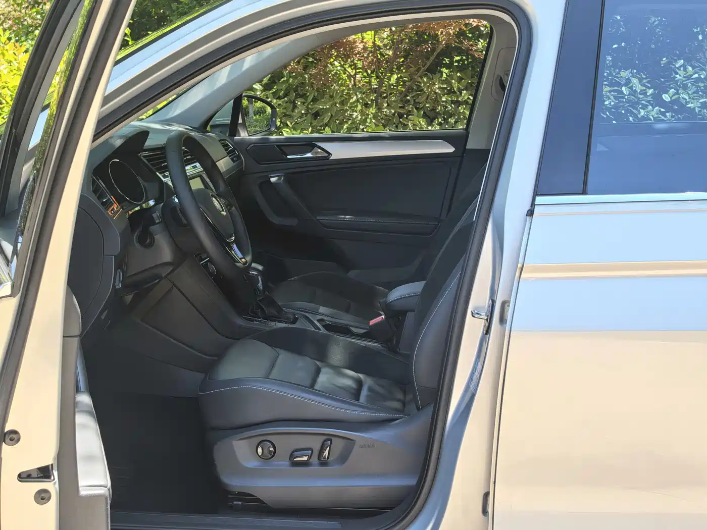 Volkswagen Tiguan L 2017 330TSI Automatic 2WD Luxury Edition фото 11