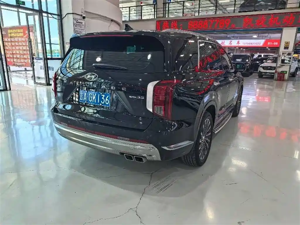 Hyundai Palisade 2023 3.5L Automatic AWD Connoisseur Enhanced Edition фото 4
