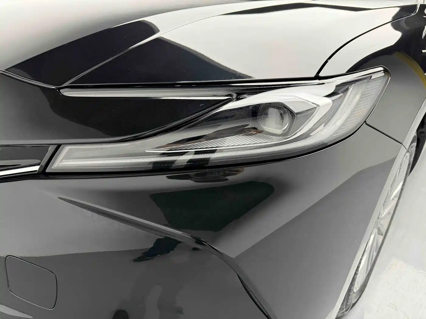 Toyota Camry 2026 Hybrid 2.0HE Elite Edition фото 7