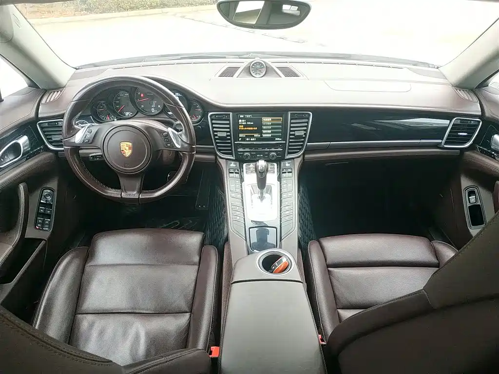 Porsche Panamera 2016 Panamera 4 Edition 3.0T фото 10