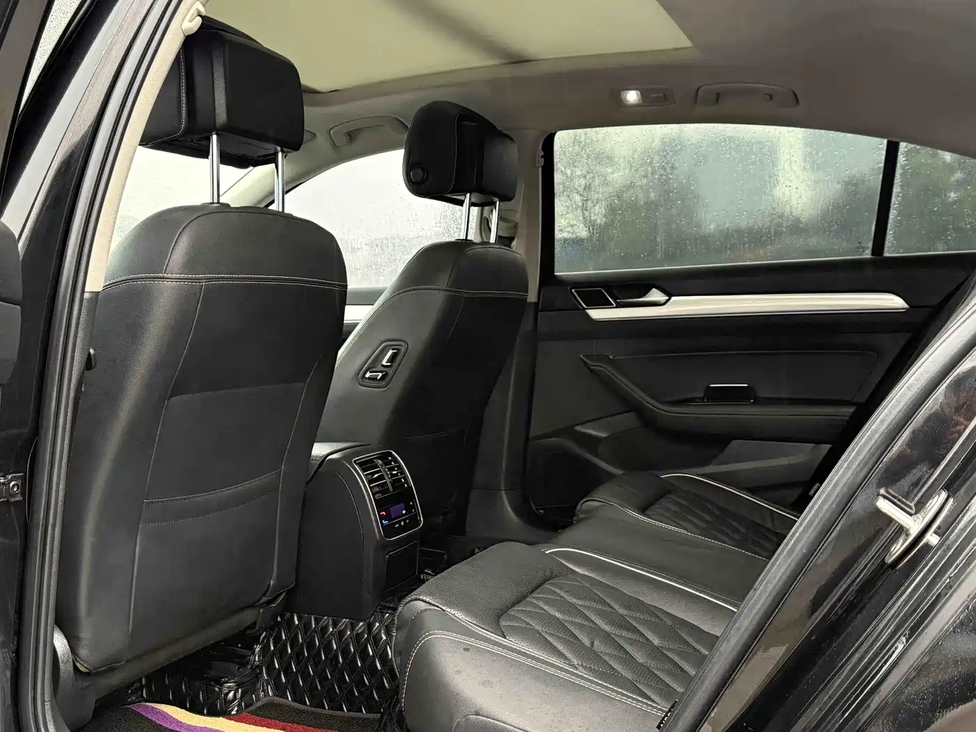 VOLKSWAGEN MAGOTAN GTE PLUG IN HYBRID