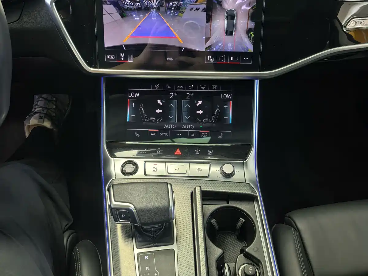 Фото 9 - Audi A7