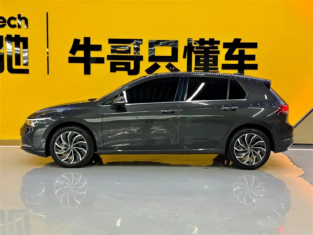 Volkswagen Golf 2023 Facelift 280TSI DSG Pro фото 7