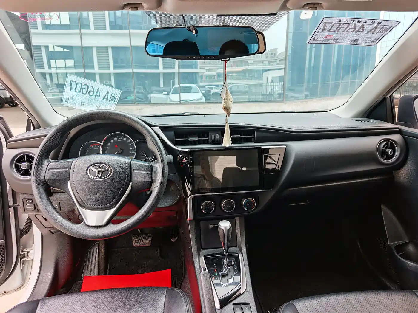 Toyota Corolla 2017 Facelift 1.2T S-CVT GL фото 6