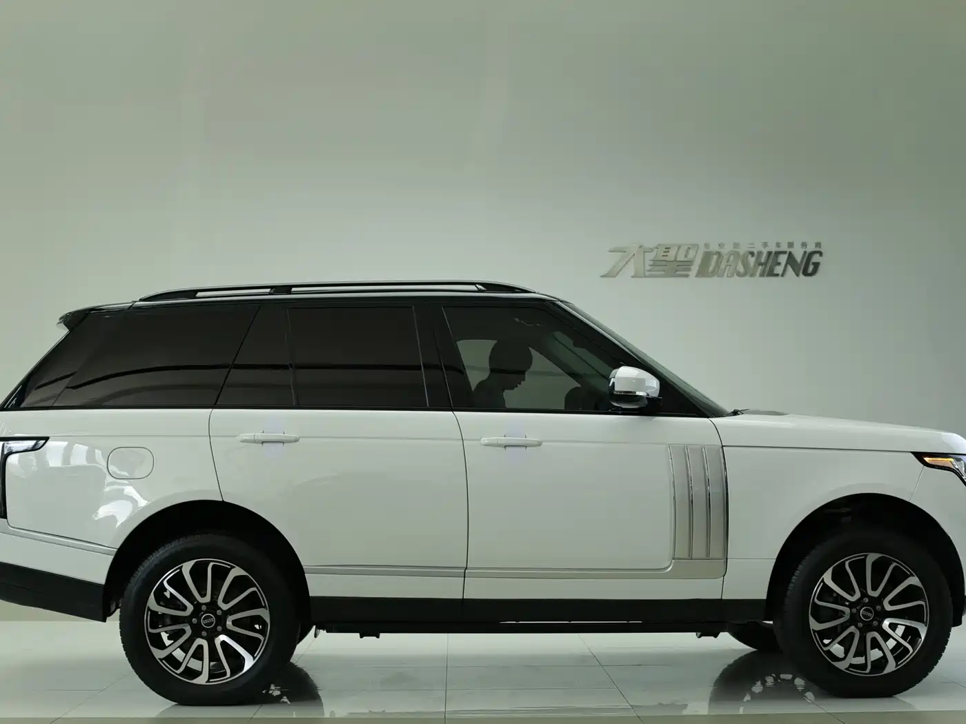 Land Rover Range Rover 2016 2016 3.0 SC V6 Vogue