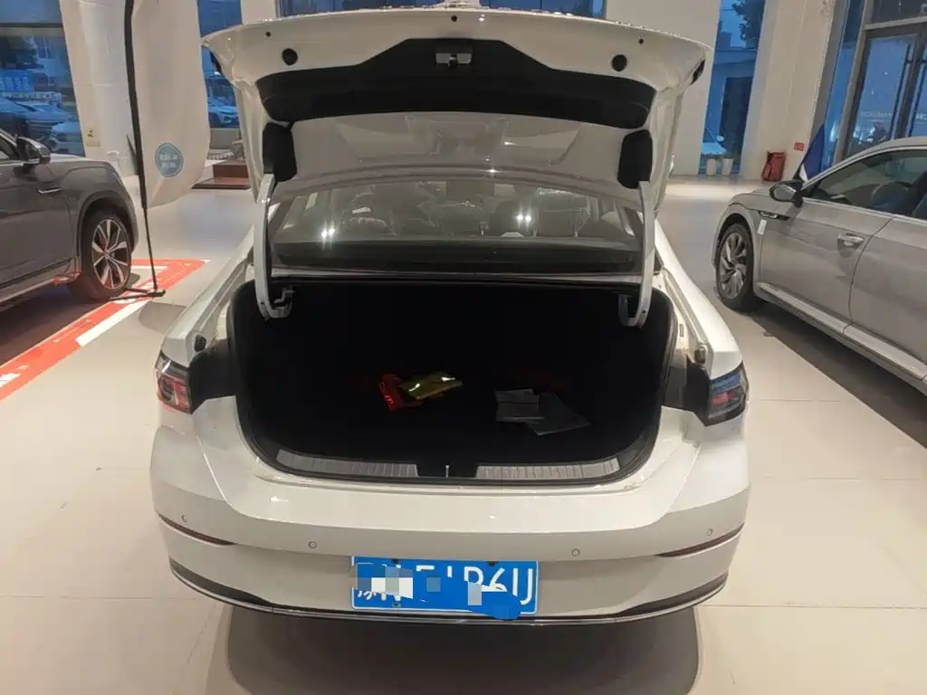 Volkswagen Sagitar, миниатюра 19