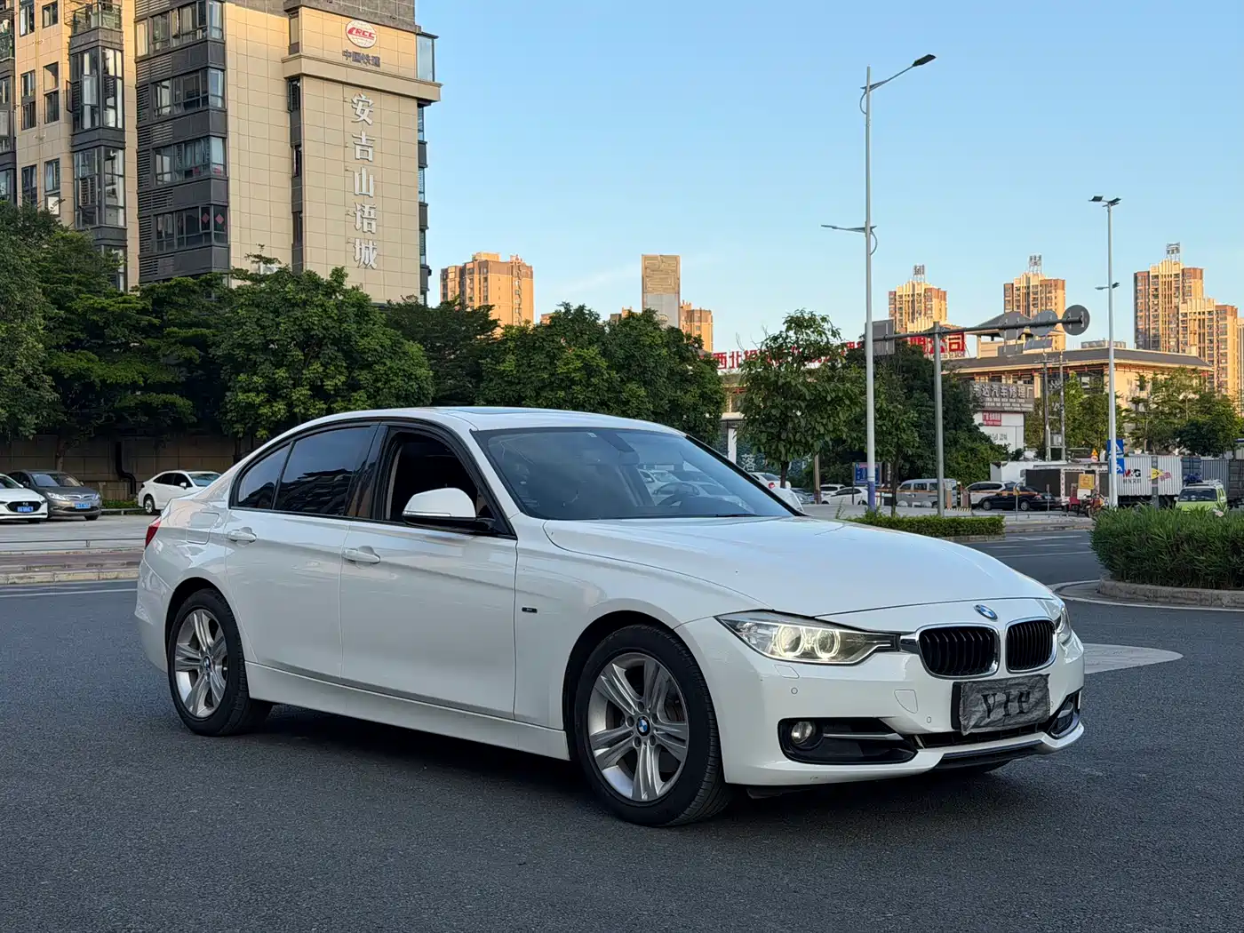 BMW 3 Series 2014 320i Sport Design Package фото 3