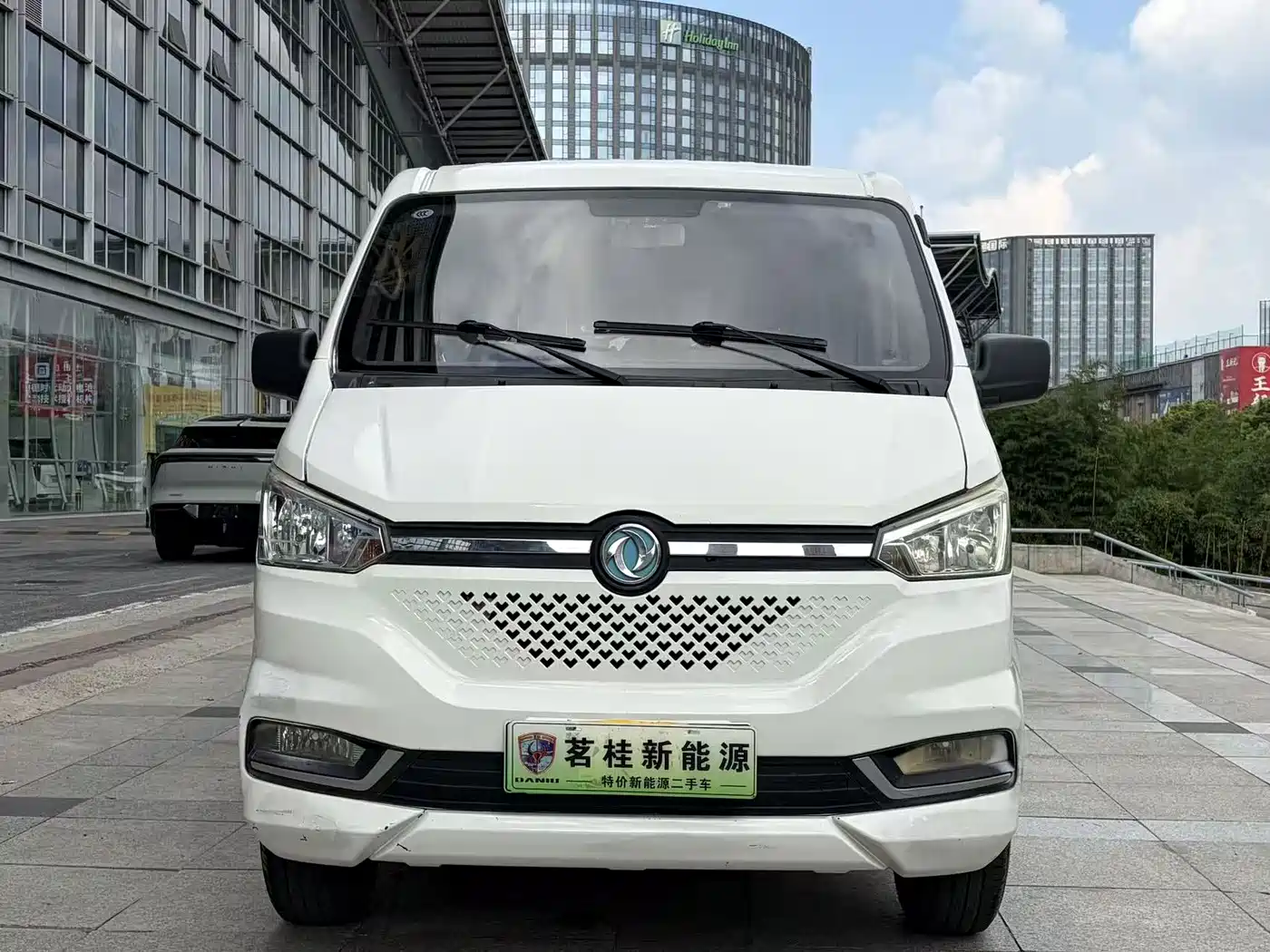 Dongfeng Yufeng Yufeng EM26 2023 2023 Standard Edition 41.472kWh Henan Lithium