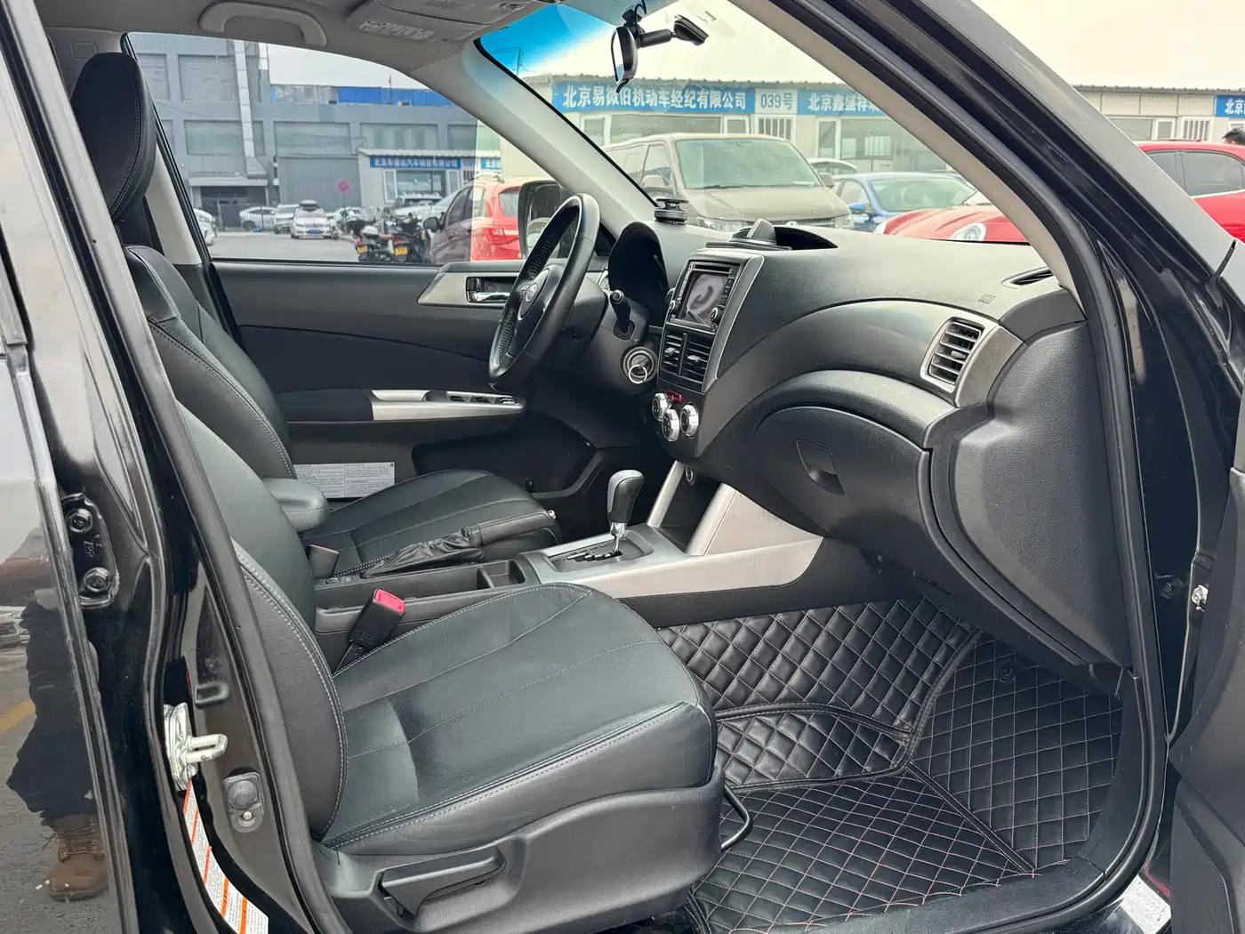 Subaru Forester 2010 2.5XT Automatic Luxury Edition фото 10
