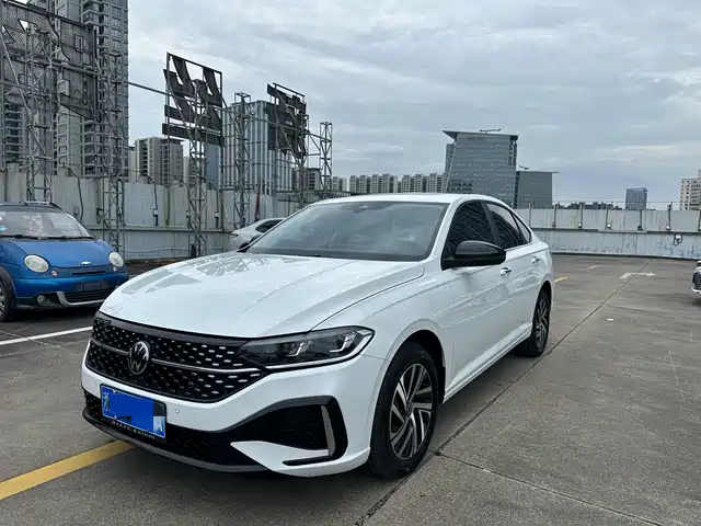 Volkswagen Lavida 2024 Model 300TSI DSG Starlight Leading Edition