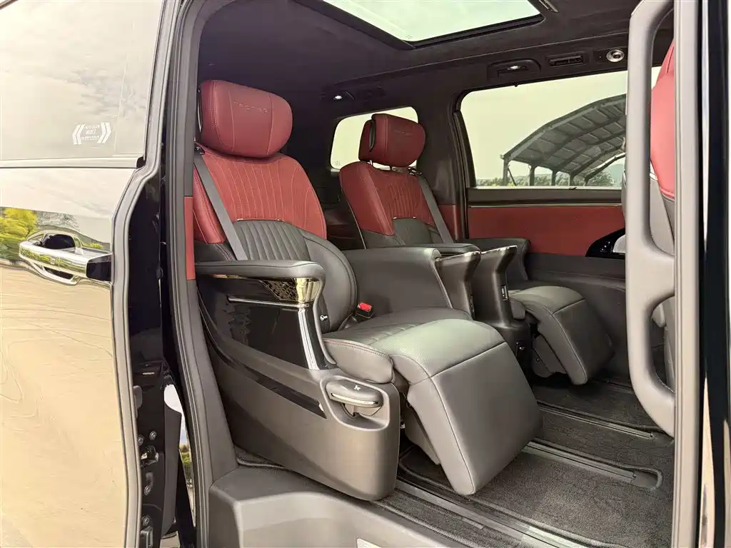 GAC Trumpchi Trumpchi M8 2025 Model Master Series Super Hybrid Edition фото 13