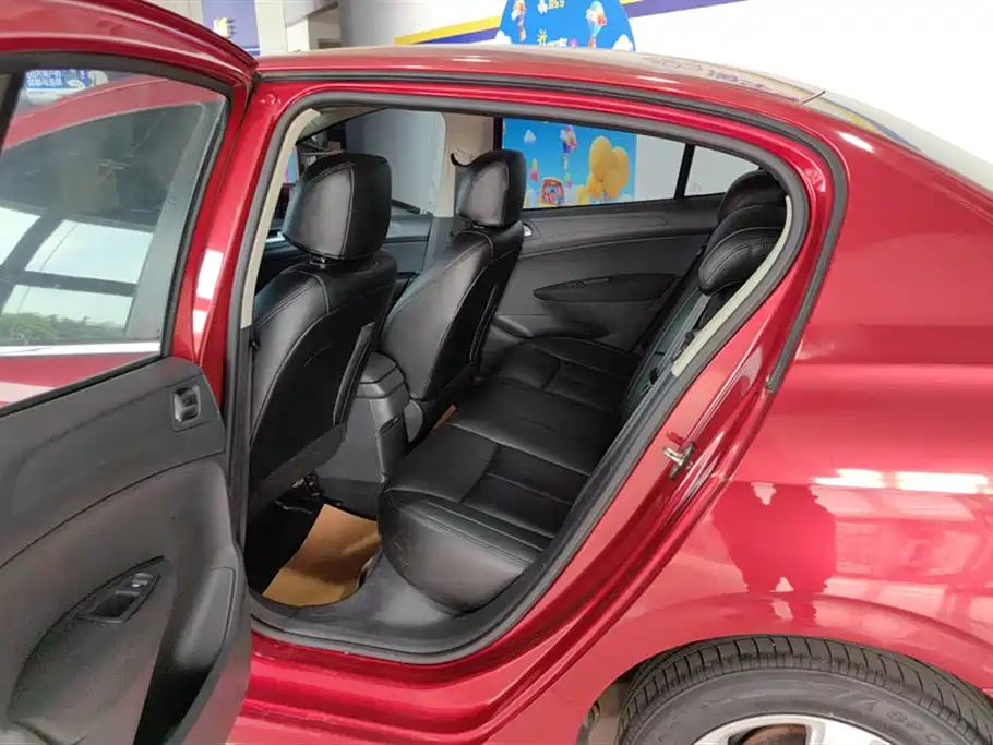 Peugeot 308 2014 Model Joy Edition Classic 1.6L Automatic Superior Style фото 11
