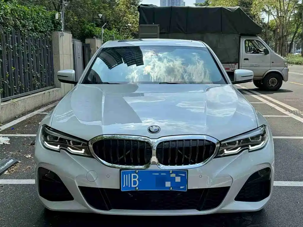 BMW 3 Series 2021 320Li M Sport Package фото 3