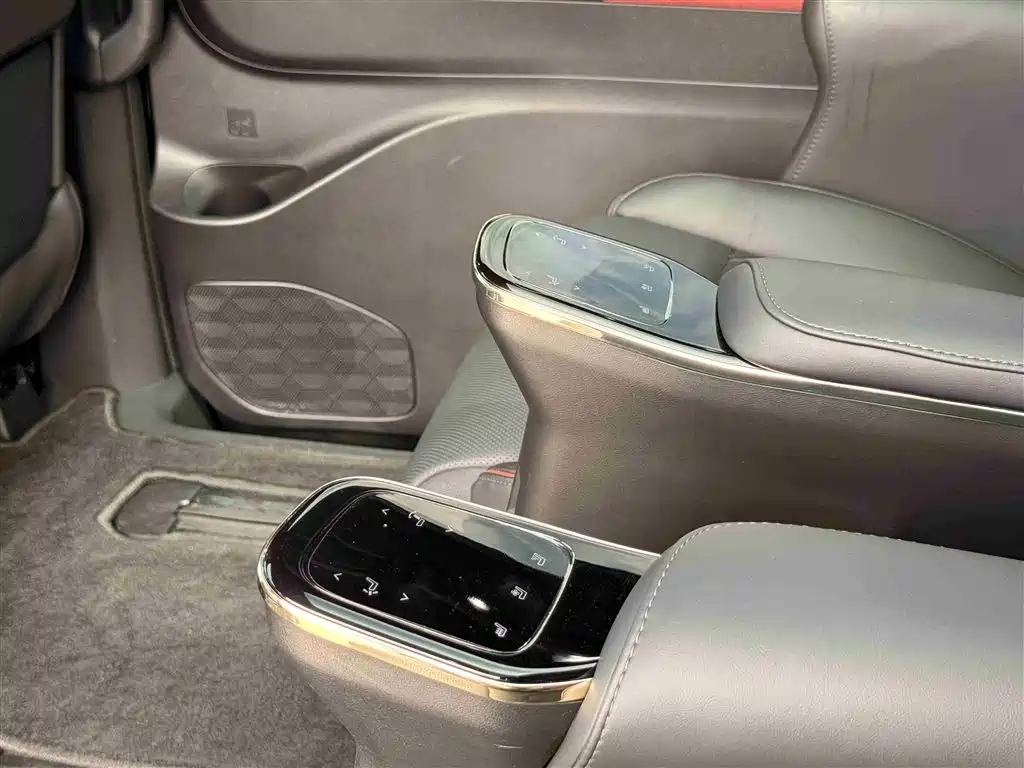 GAC Trumpchi Trumpchi M8 2025 Model Master Series Super Hybrid Edition фото 14