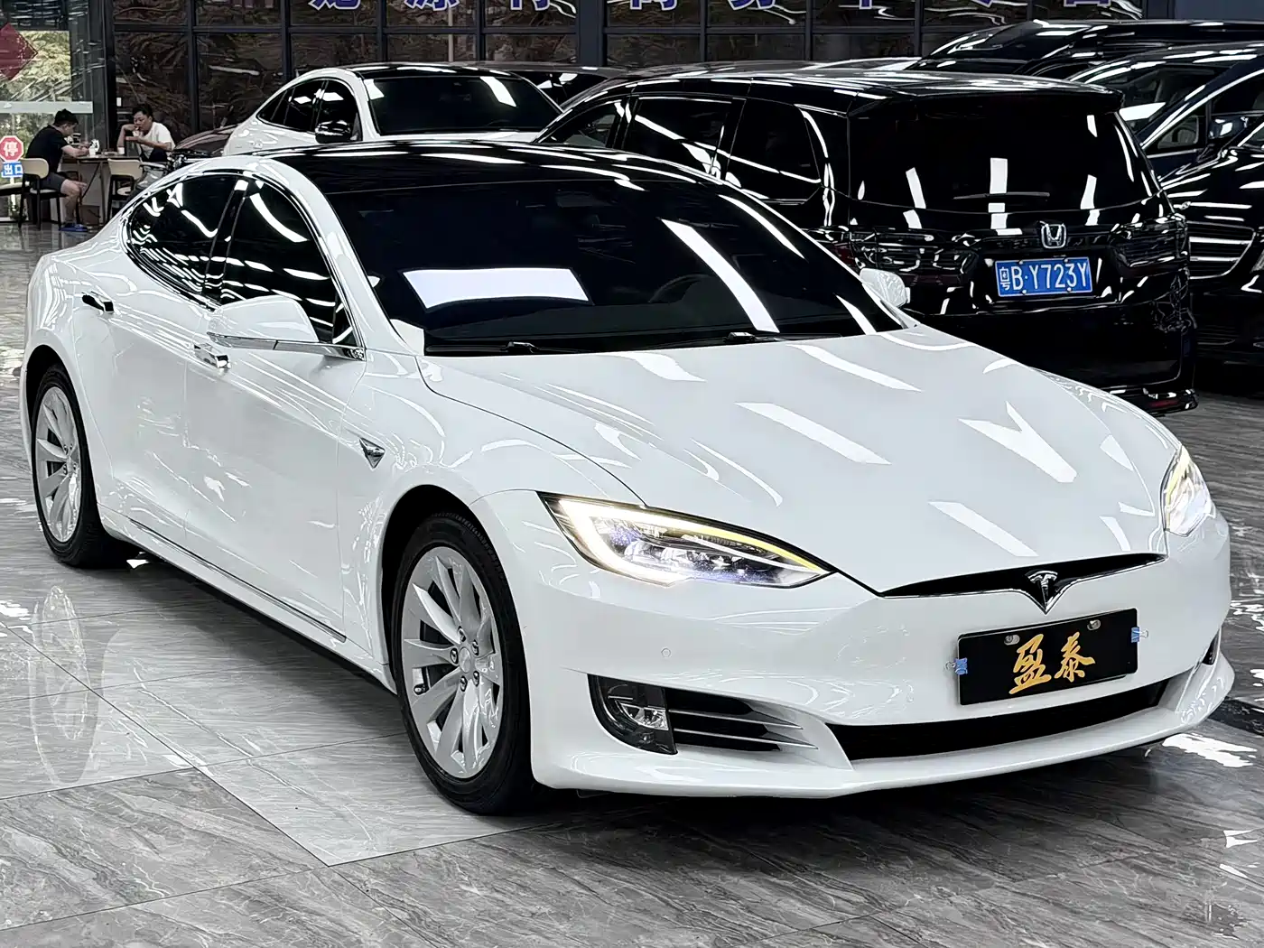 TESLA MODEL S