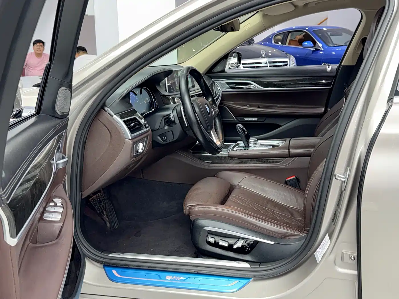 BMW 7 Series 2016 740Li Leading Edition фото 5