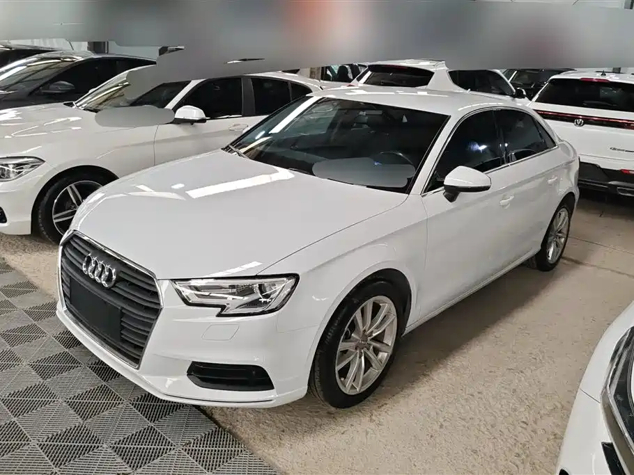 Audi A3 2018 30th Anniversary Limousine 35 TFSI Progressive