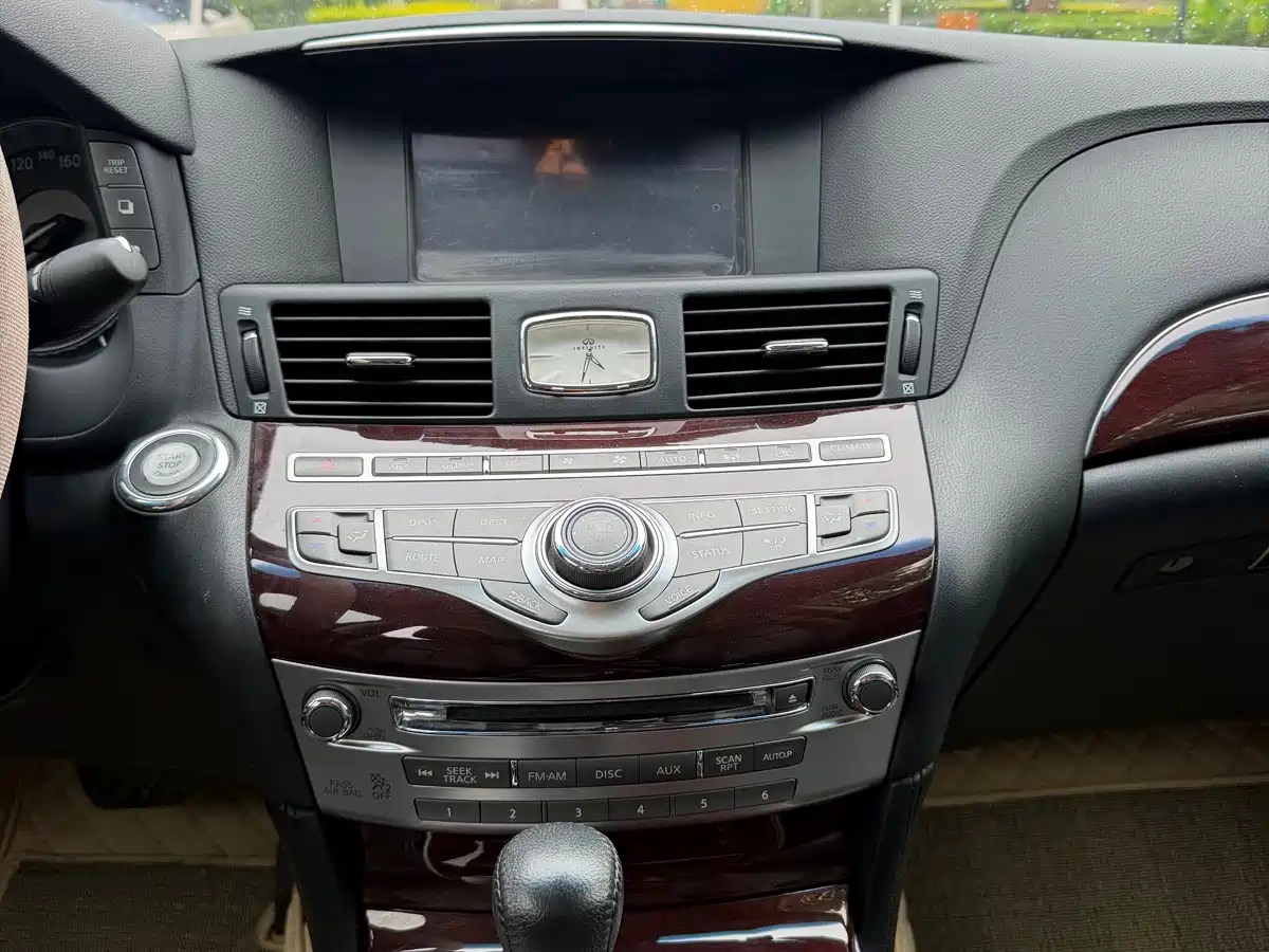 Infiniti Q70 2014 2013 Q70L 2.5L Luxury