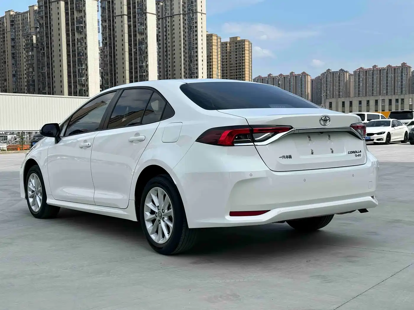 Toyota Corolla 2021 1.2T S-CVT Elite PLUS Edition фото 4