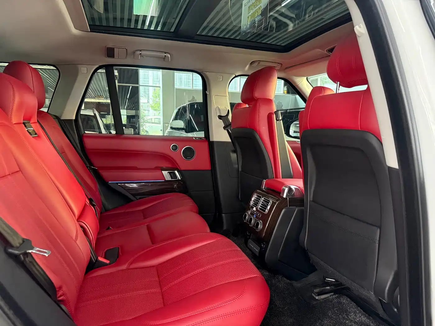 Land Rover Range Rover фото 9