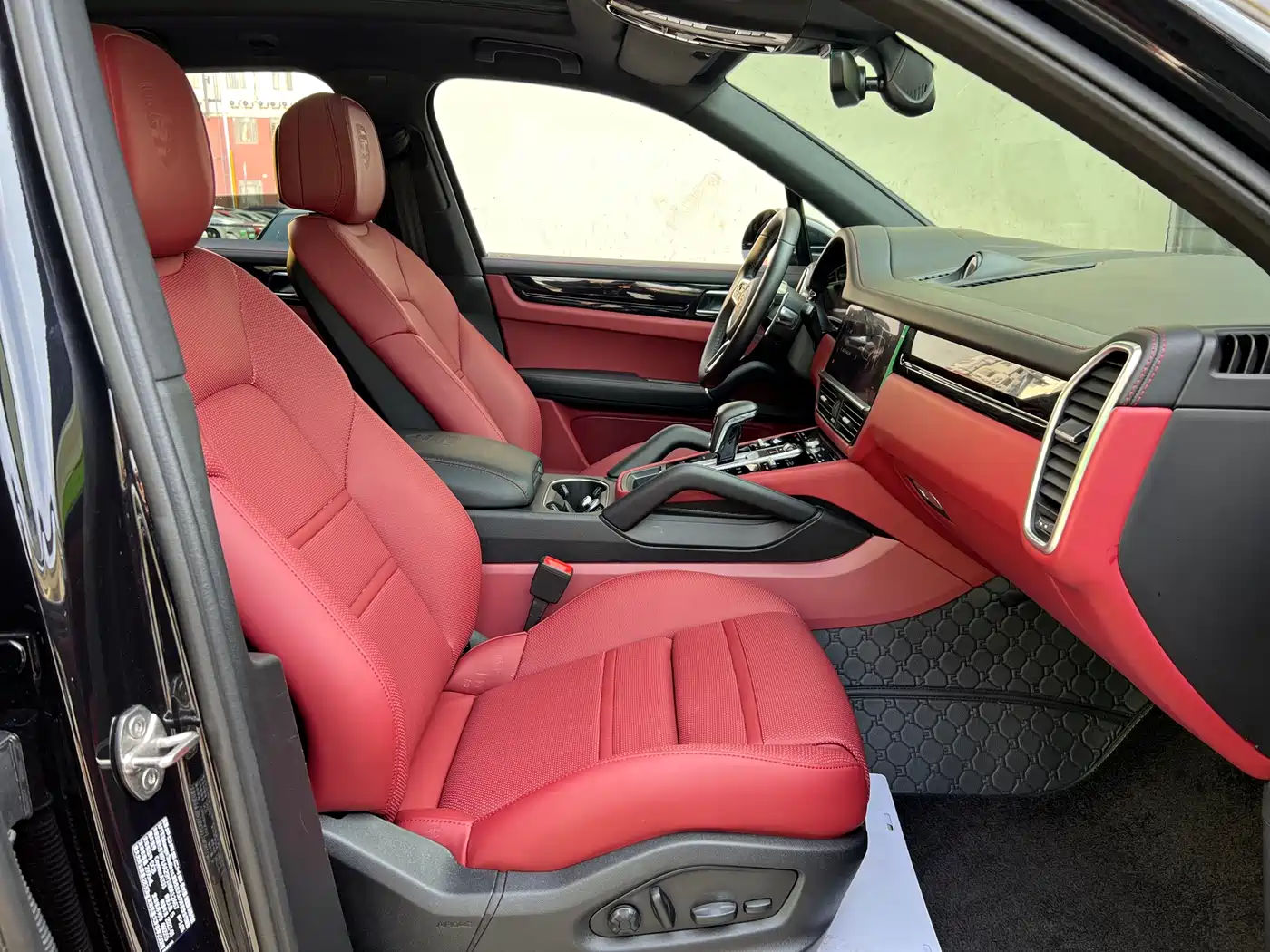 Porsche Cayenne 2022 Cayenne 3.0T Platinum Edition фото 12