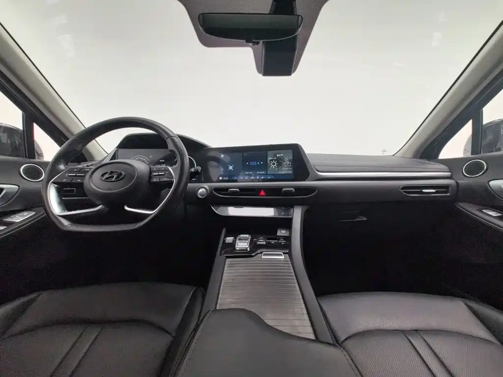 صورة 5 - Hyundai Sonata