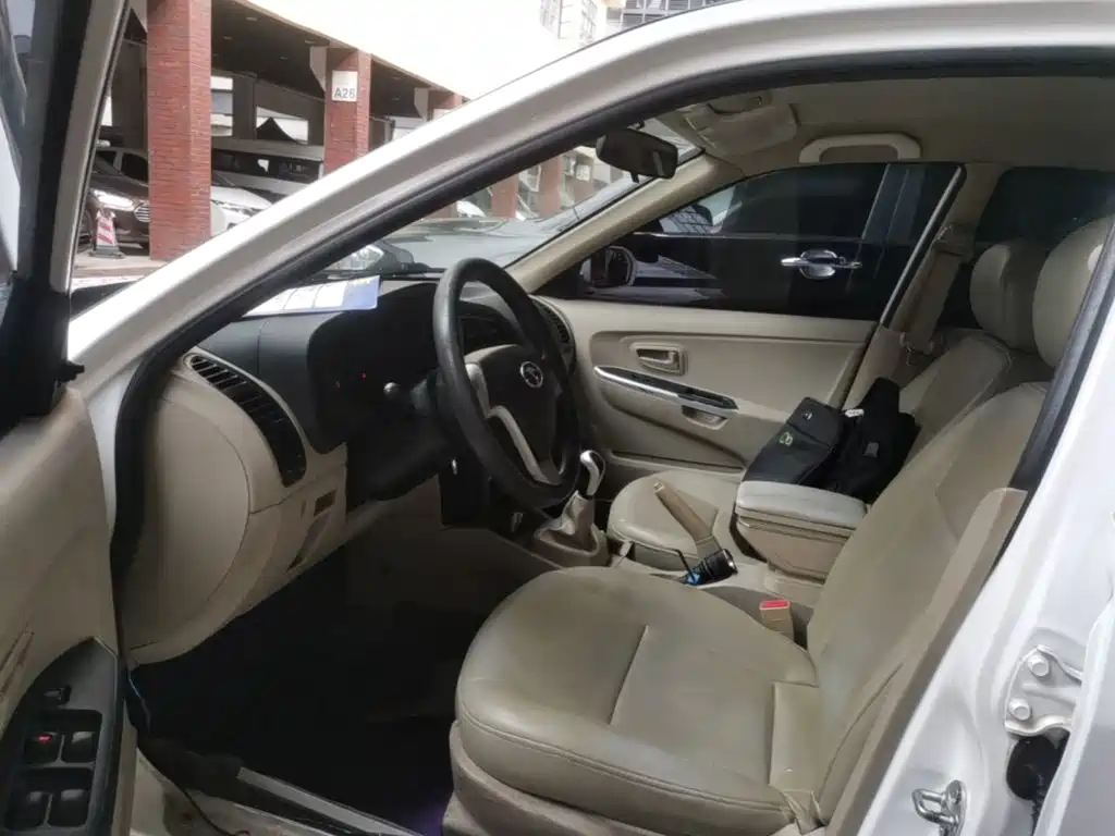 Soueast V3 Lingyue 2014 2014 1.5L Manual People's Edition