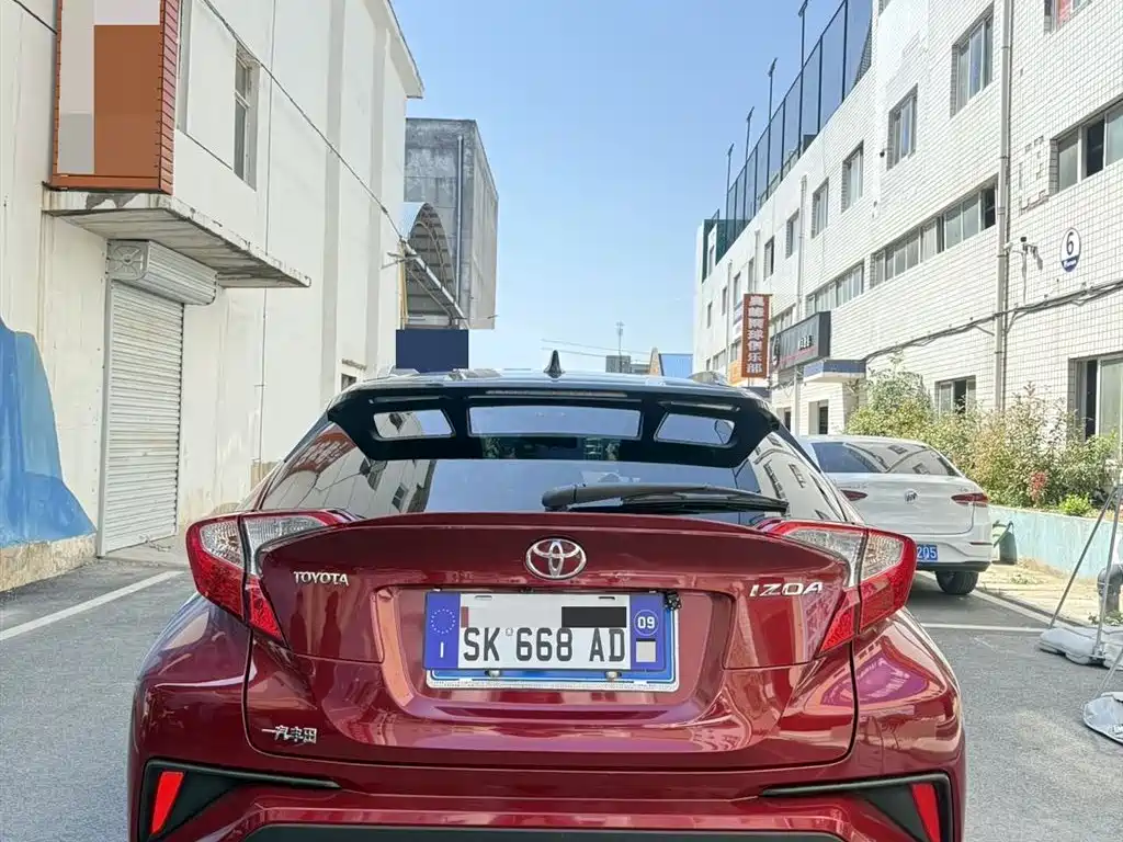 Toyota IZOA 2018 2.0L Yixuan Sunroof Edition China V фото 8