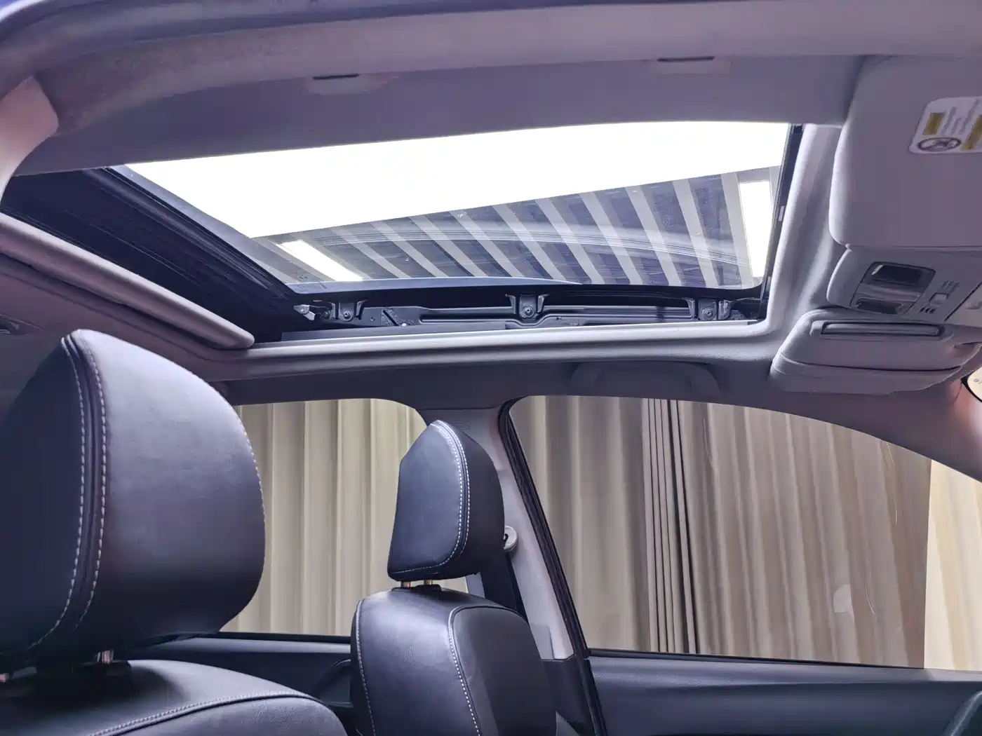 Subaru Forester 2013 2.0i Automatic Luxury Edition фото 14