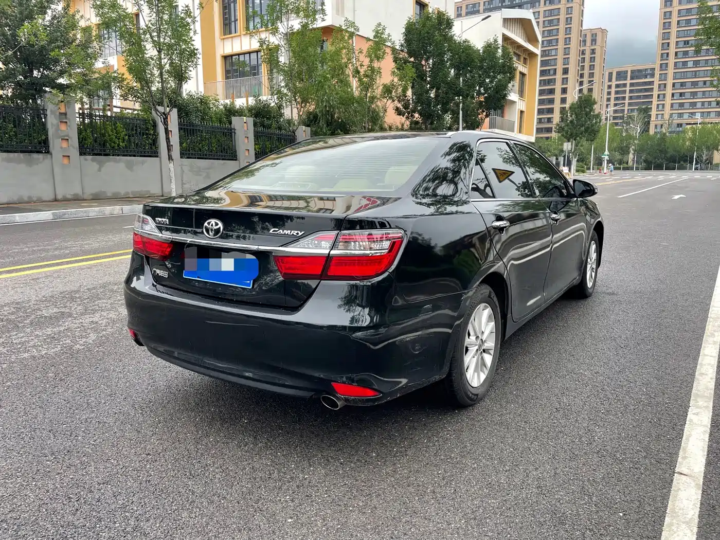 Photo 5 - Toyota Camry