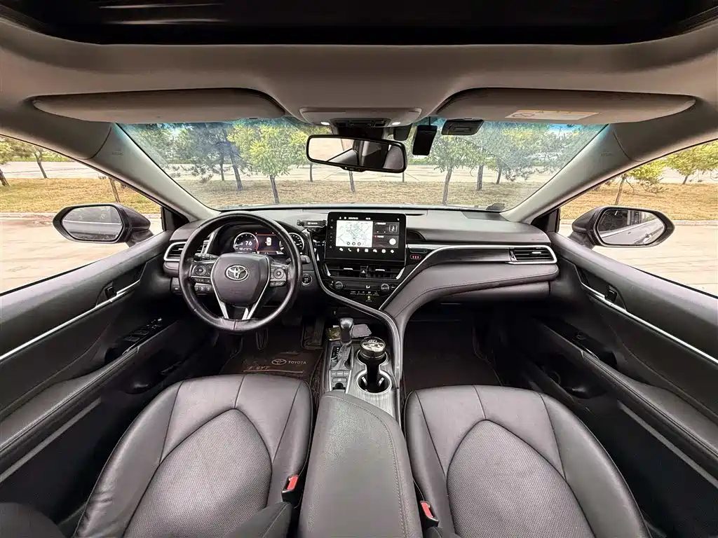 Toyota Camry 2021 2.5G Luxury Edition фото 6