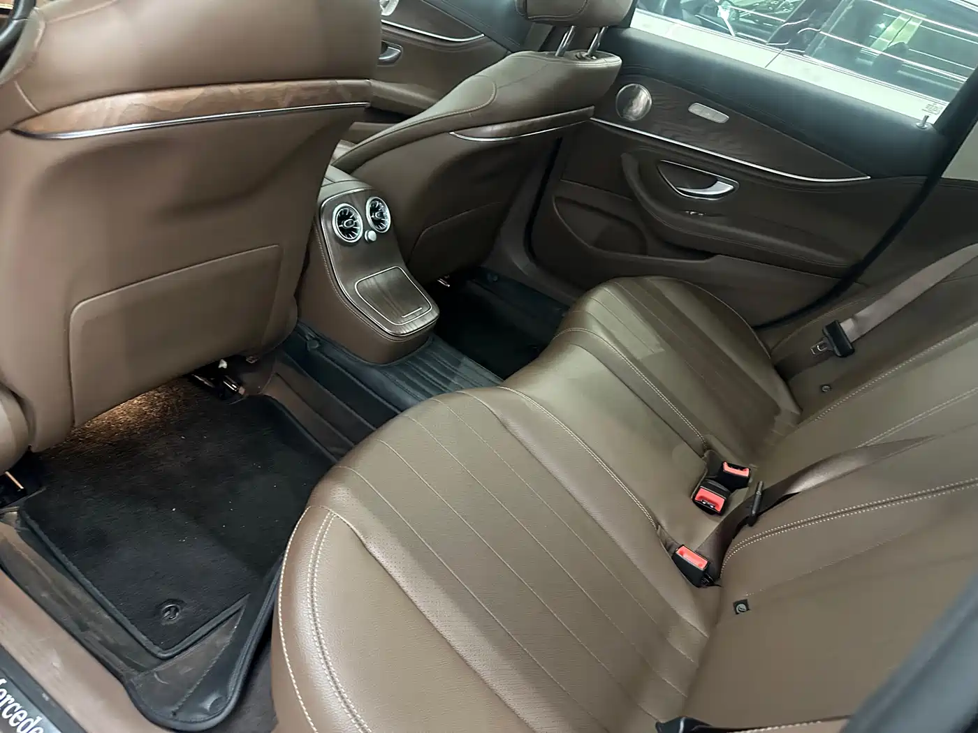 Mercedes-Benz E-Class 2023 E 300 L Fashion фото 15