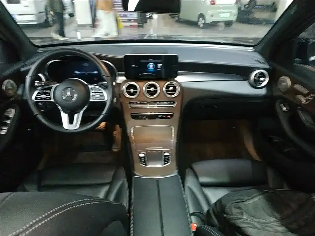 Mercedes-Benz GLC 2022 Facelift GLC 300 L 4MATIC Dynamic Collector's Edition фото 4
