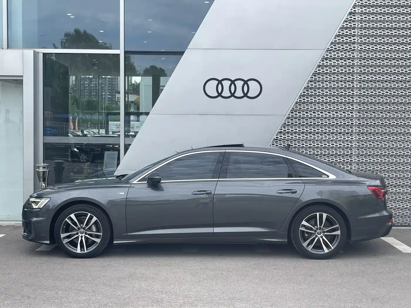Audi A6L 2021 45 TFSI Exclusive Sport фото 8
