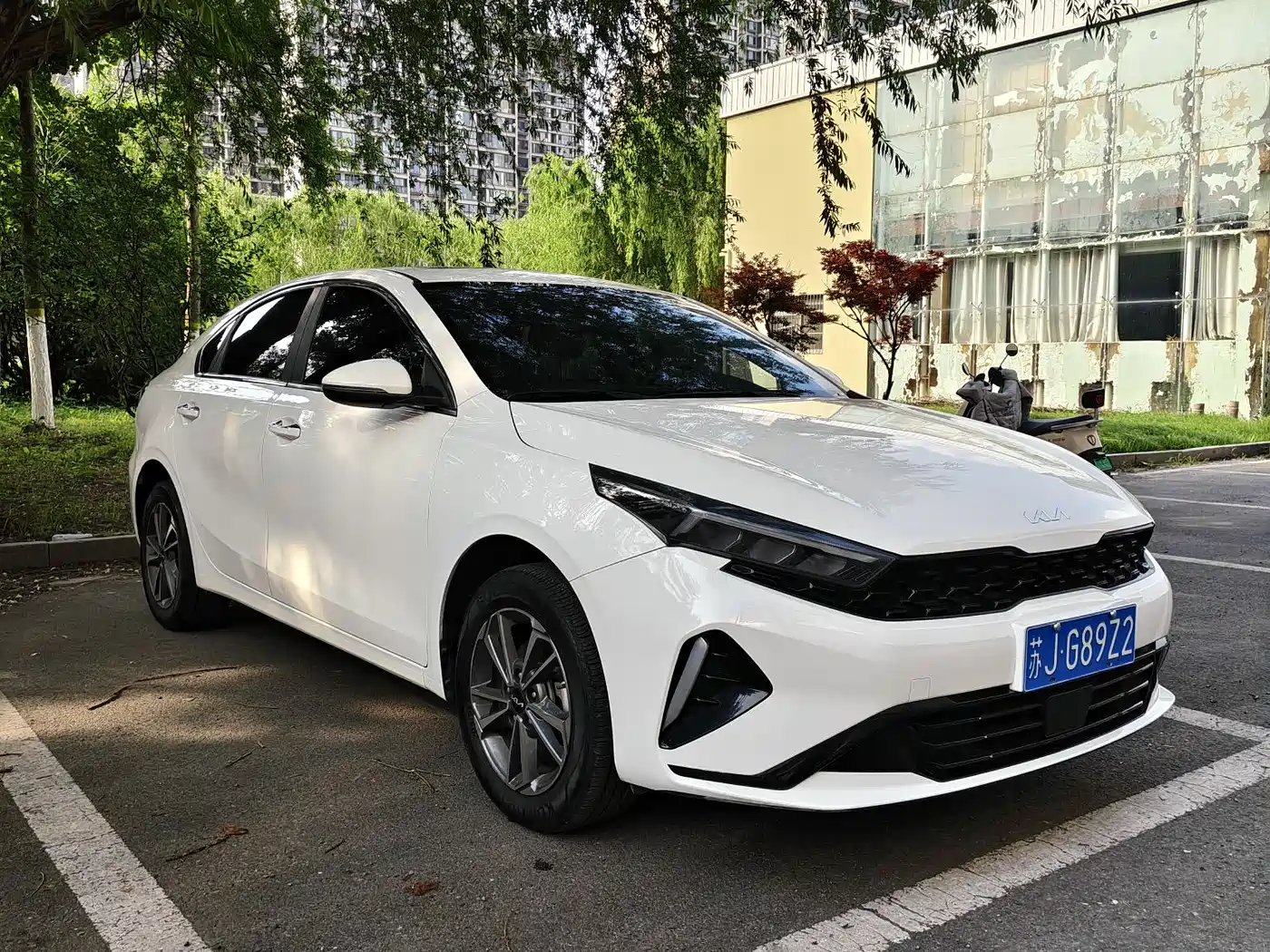 Kia K3 2023 Model 1.5L CVT Luxury Edition фото 3