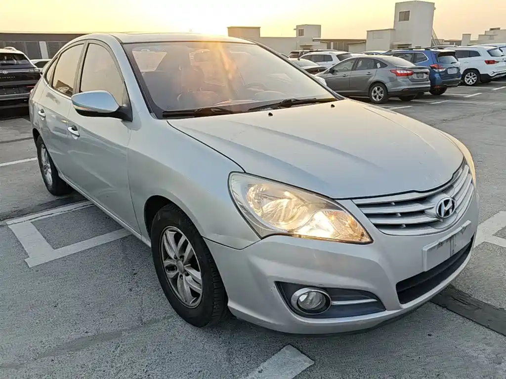 Hyundai Elantra 2011 1.6L Automatic Luxury фото 4