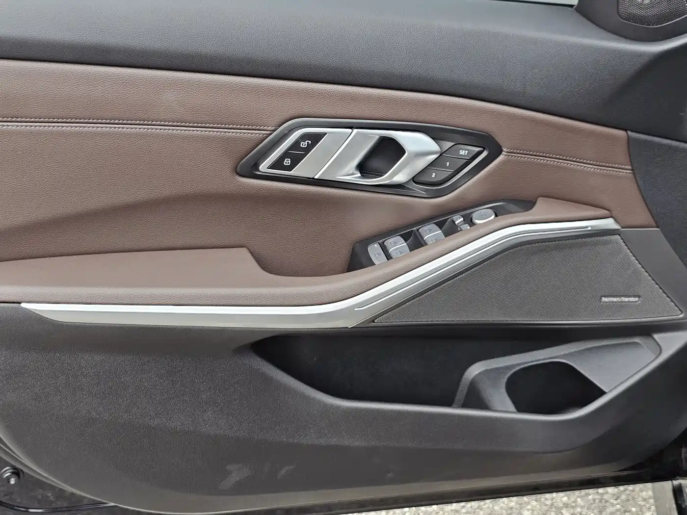 BMW 3 Series 2023 325i M Sport Black Night Package фото 10