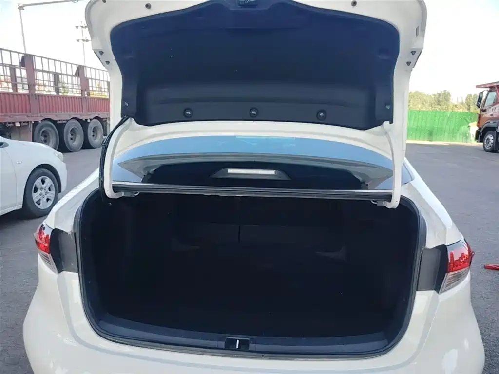 Toyota Levin 2023 TNGA 1.5L CVT Progressive фото 19