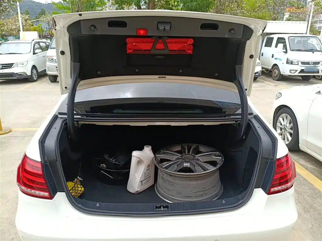 Mercedes-Benz E-Class 2015 Facelift E 180 L Sport фото 19