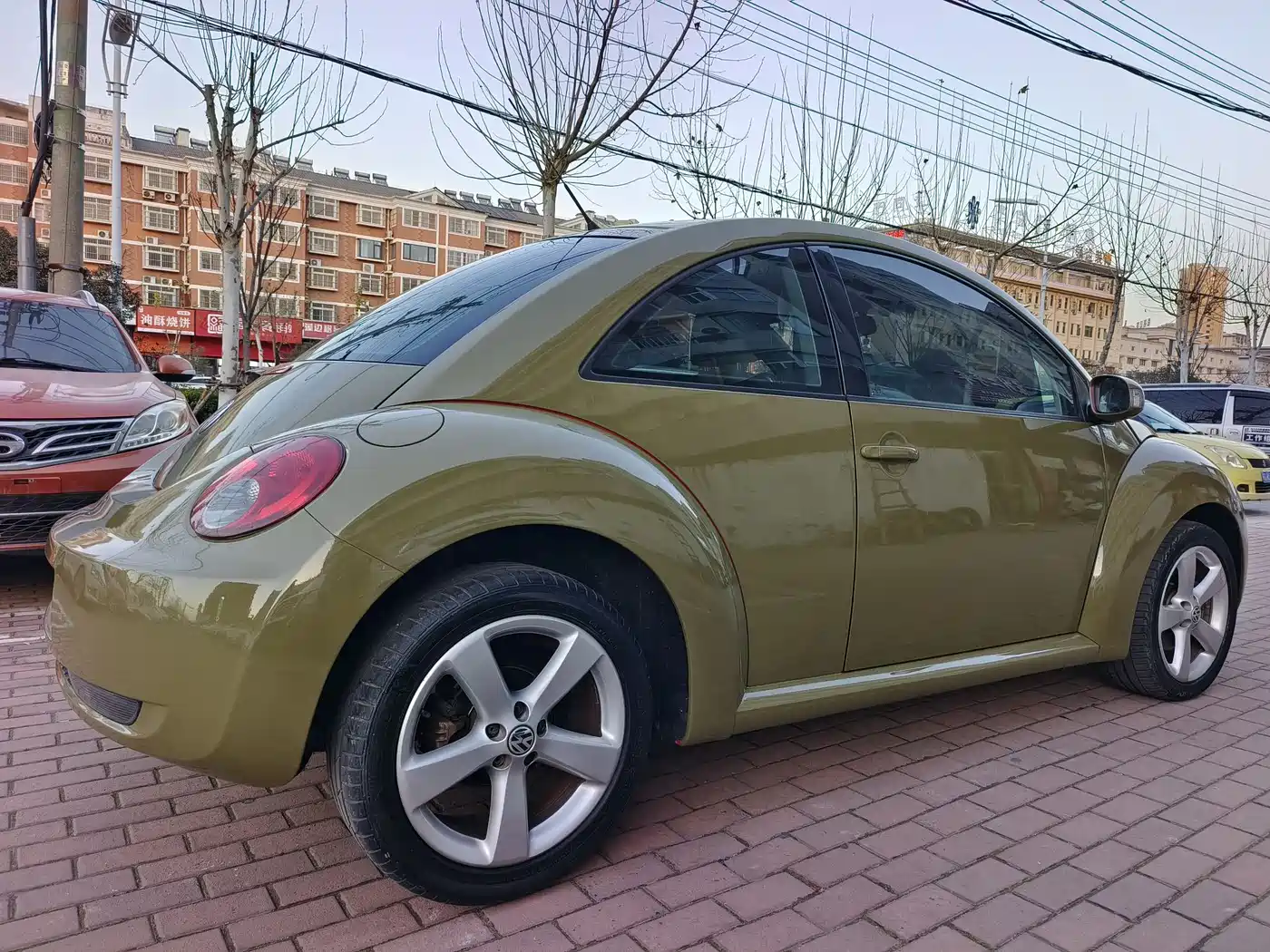 Volkswagen Beetle 2008 1.8T AT Luxury фото 10