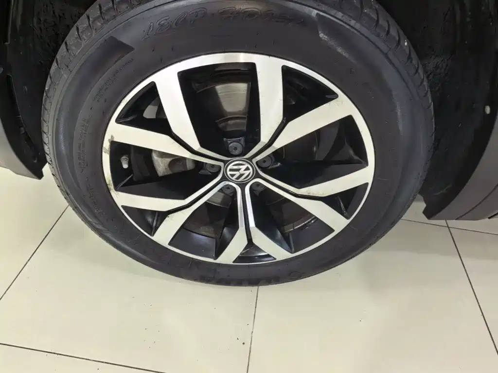 Фото 23 - Volkswagen Teramont